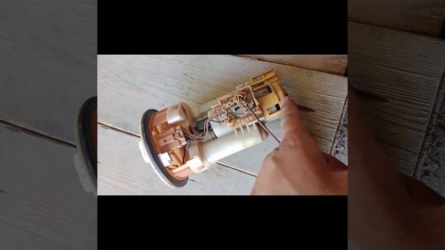 Тойота Камри 30, 2.4 обьем НЕ ЗАВОДИТСЯ МЕНЯЕМ БЕНЗОНАСОС смотреть онлайн