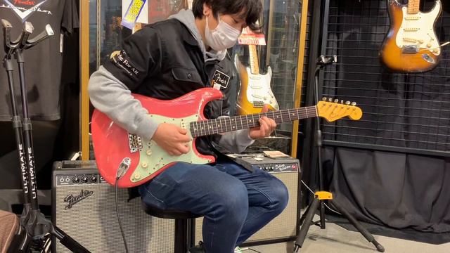 Fender Custom Shop 1961 Stratocaster Relic -Faded Fiesta Red- [3.66kg] смотреть онлайн