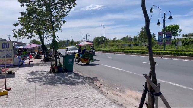 Жабы на развес на придорожном рынке | Иду к Жеке в гости | Игрища на закате на острове Фукуок смотреть онлайн