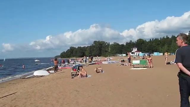 Шум прибоя и крики чаек на заливе... смотреть онлайн