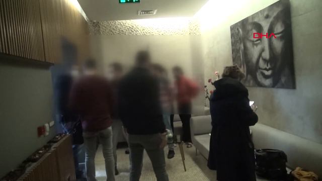 Esenyurt'ta masaj salonuna baskın! Koronavirüse rağmen çalışıyorlar смотреть онлайн
