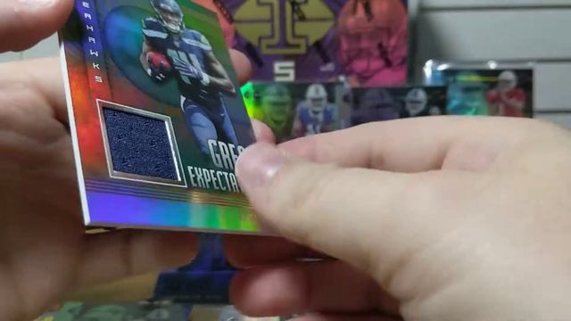 2019 Illusions Football Retail Comparison - 3 Hits and Big Rookies! смотреть онлайн