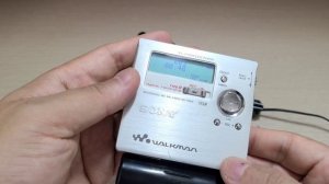 Sony MZ-R909 MD Walkman