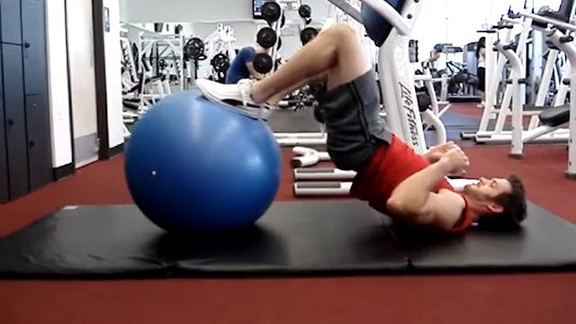 Supine Leg Curl On Stability Ball (variation 2) смотреть онлайн