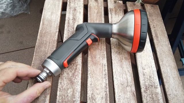 Testbericht GARDENA Premium Multibrause 18317-20