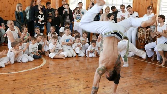 Капоэйра, Киев, 20.04.2016, видео 9 смотреть онлайн