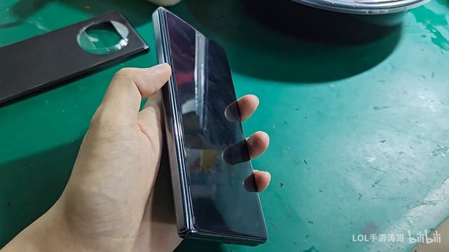 荣耀magic v2来了，华为mate x3现在卖掉赚一千多不香吗。 смотреть онлайн