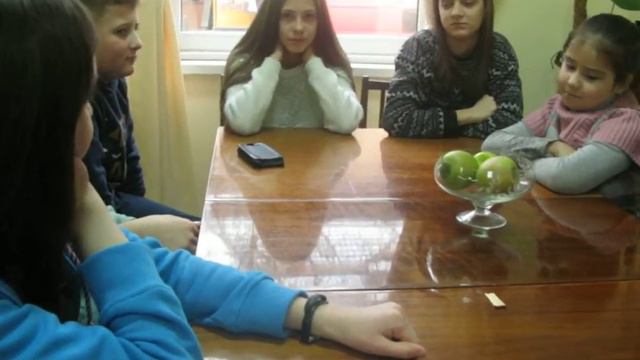 Юра веде модернізовану "Мафію" з дітьми смотреть онлайн