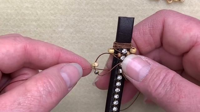 DIY Bracelet Tutorial - Learn how to make the gorgeous Diamonds in the Rough Bracelet смотреть онлайн