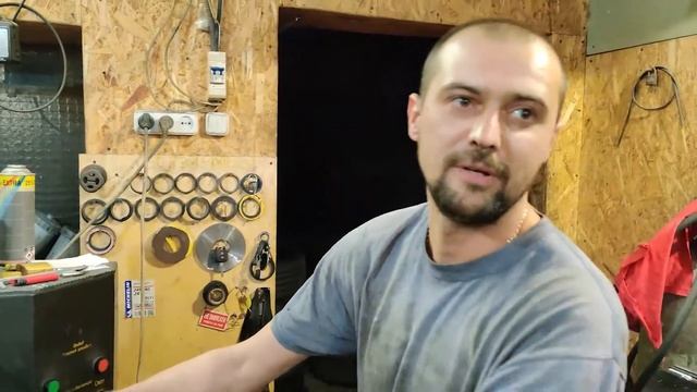 В его руках титановые диски как пластилин! смотреть онлайн