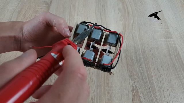 Как сделать электродвигатель с 130 моторчика на 6v? / How to make an electric motor? смотреть онлайн
