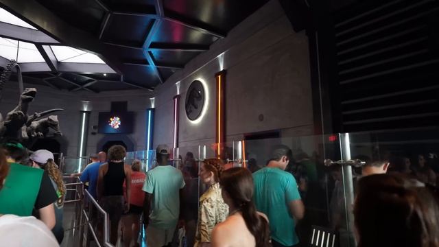 Checking Into Universal's Royal Pacific Resort And Using Express Passes At Islands Of Adventure! смотреть онлайн