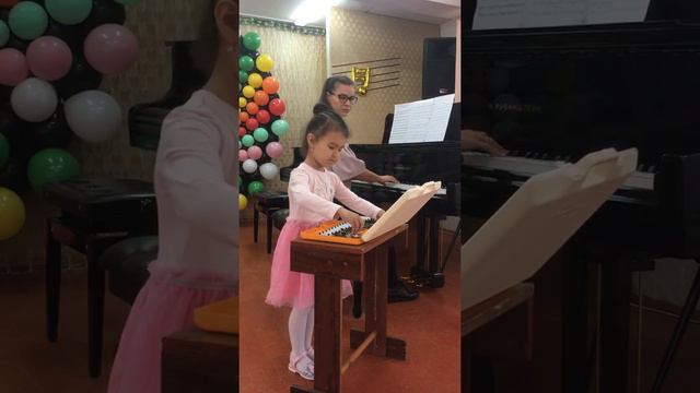 В. Моцарт «Послушай, как звуки хрустально чисты!» смотреть онлайн