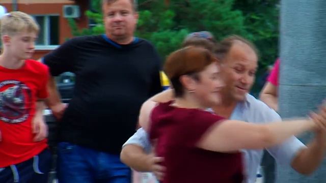 Духовой состав оркестра ГДК исполнил лучшие номера на набережной Амура смотреть онлайн