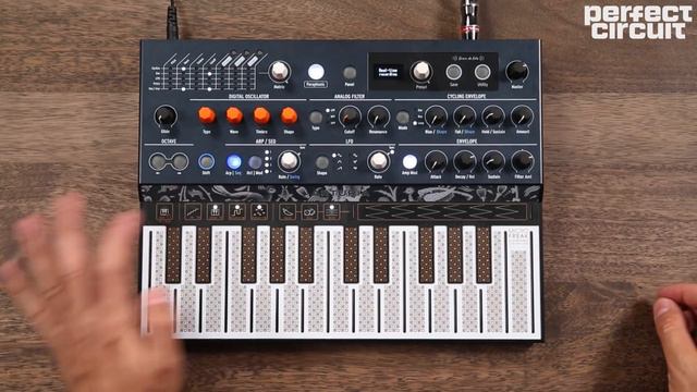 Arturia MicroFreak Paraphonic Hybrid Touch Keyboard Synth смотреть онлайн