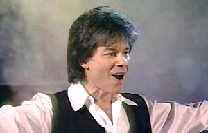 И все-таки, Олег Газманов лучше Киркорова исполняет  ЕДИНСТВЕННАЯ МОЯ ? или ?