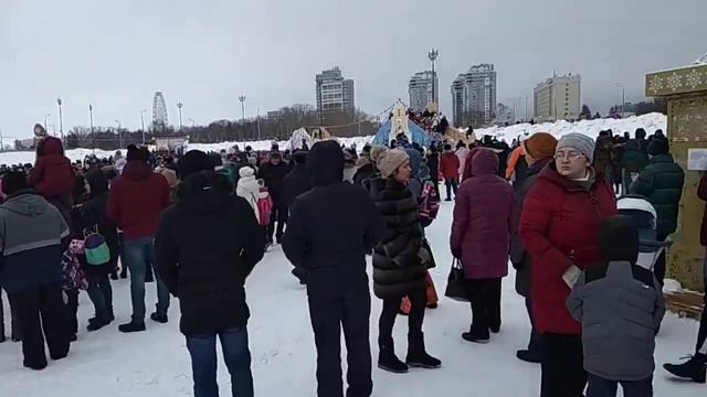 09.03.2019 Масленица в Казани у "Чаши" VID 20190309 133116 смотреть онлайн