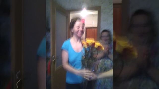 Мужчины могут сделать приятное на 8 марта смотреть онлайн