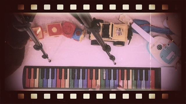 @kirkorovofficial - Просто подари - на детском пианино ? смотреть онлайн