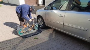 Супер компактный мопед.