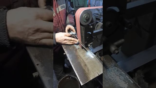 Выведение спуска на ноже на приспособе смотреть онлайн