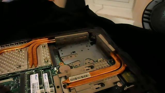 Чистка радиатора ноутбука MSI - Спасаем процессор и видеокарту смотреть онлайн