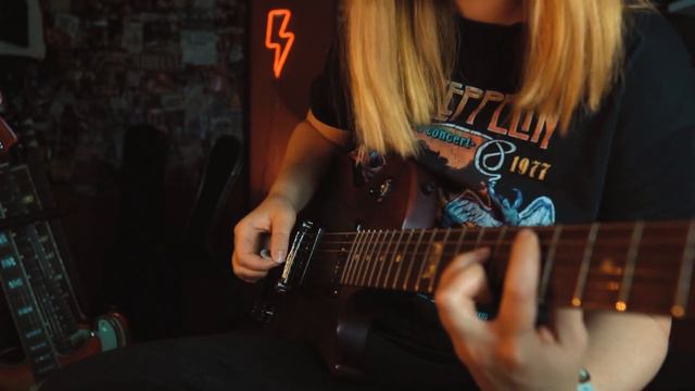 Gibson Les Paul Melody Maker 2014: budget-friendly, but is it worth buying? смотреть онлайн