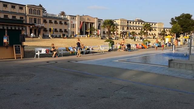 Австрия .Вена. Поездка с друзьями в Баден . Термальный водный комплекс. смотреть онлайн