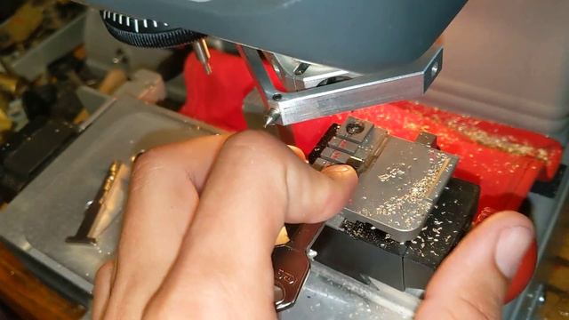 Martix Retro Duplicating/Cutting HU101 Ford High Security Key (Test Video) смотреть онлайн