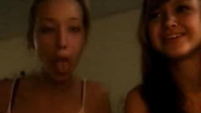 Девчат прет... смотреть онлайн