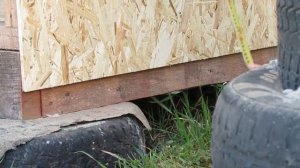 САРАЙ | ХОЗБЛОК своими руками | №9. Обшивка стен листами OSB и черновой пол из доски