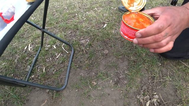 Ловим карася на кормушку - Ловим на кашу с чесноком! Рыбалка 2019. Мой первый карась. смотреть онлайн