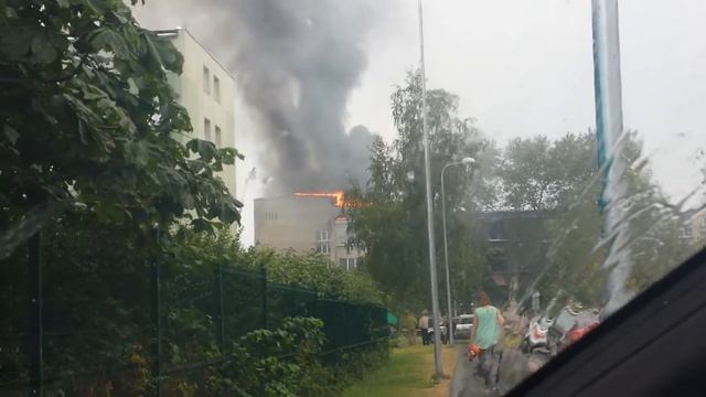 Таллинн Школа 50 16.08.2014 - горит смотреть онлайн