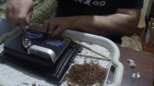 Забивка папиросных гильз китайской инжекторной механической машинкой (Important)