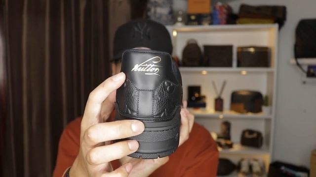 LOUIS VUITTON TRAINER UNBOXING!!!! || QUICK REVIEW & MOD SHOTS & MORE! смотреть онлайн