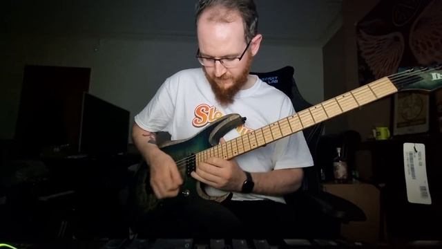 Vibing over a backing track смотреть онлайн