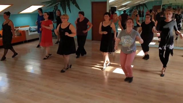 Соло-латина 35+. Начинающие. Школа танцев "Танцевальная галерея" смотреть онлайн