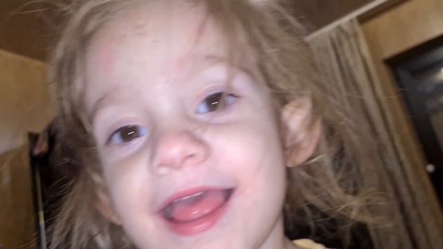 Будни мамы погодок/забронировали отель Маринус/поедем в Кабардинку/пицца на завтрак/костюмы сшила смотреть онлайн