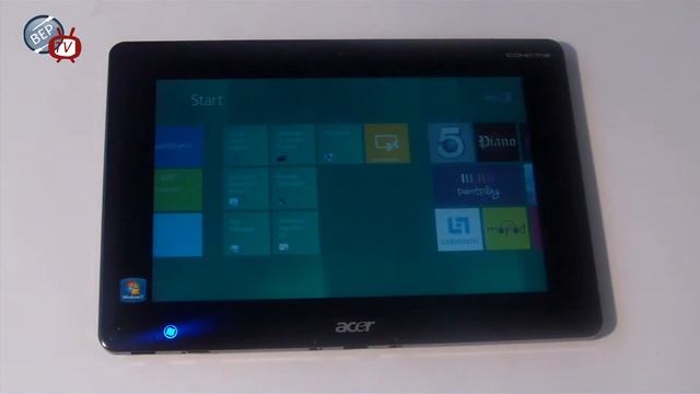 Windows 8 on Acer Iconia Tab W500 - New start menu Metro interface смотреть онлайн