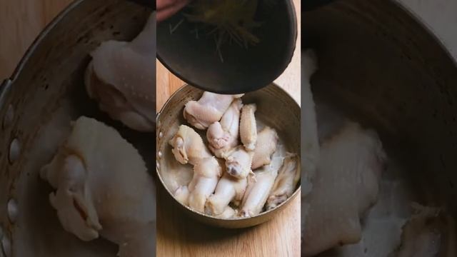 soy-braised chicken wings. куриные крылышки в соевом соусе смотреть онлайн
