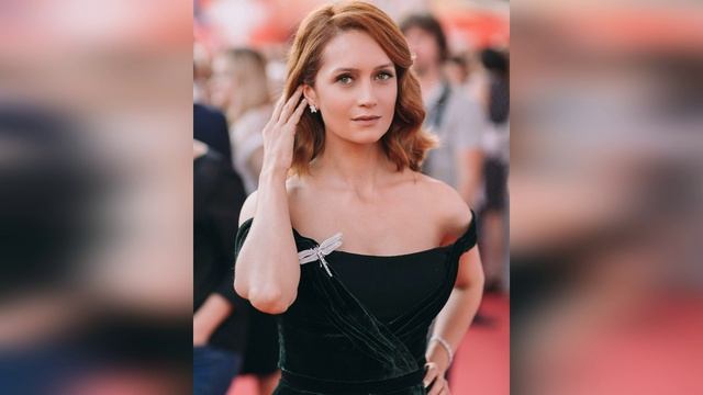 Исакова-Ахмадулина-Из глубины моих невзгод смотреть онлайн