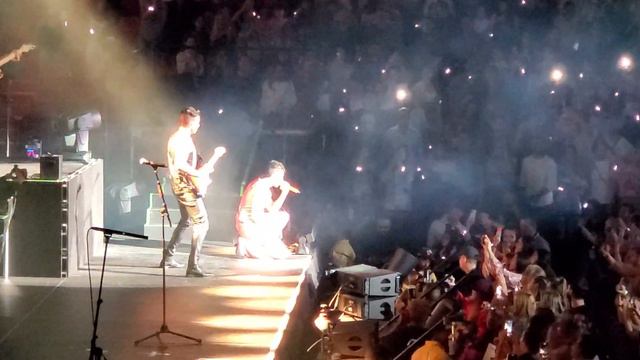 Ojos marrones - Lasso & Sebastián Yatra Concierto Miami смотреть онлайн