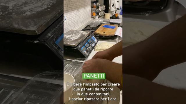 Il pizzaiolo Alessandro Servidio spiega on line la ricetta della pizza смотреть онлайн