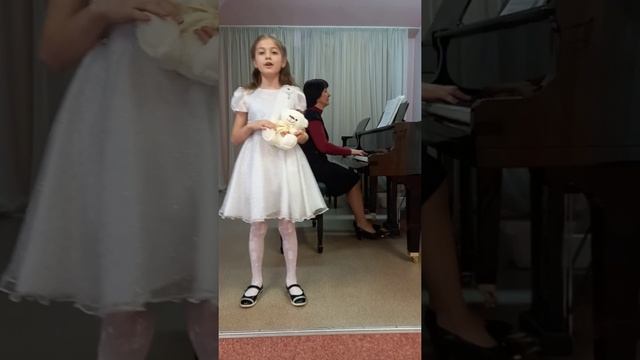 Курлыкова Лидия Дмитриевна сл. Ю. Яковлева, муз. Е. Крылатова "Колыбельная медведицы" смотреть онлайн