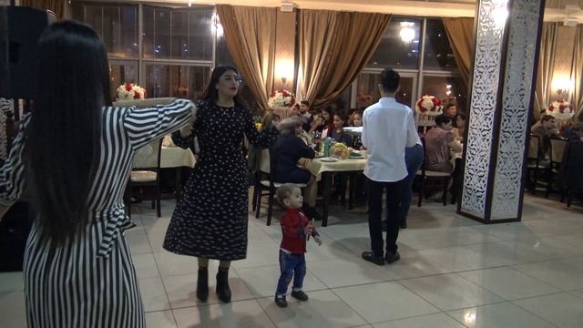 01.12.2019 Памирская свадьба в Екатеринбурге. Кафе "Огни Баку" смотреть онлайн