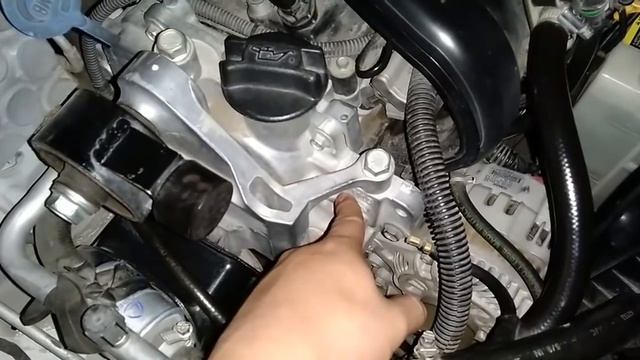 Ruido en el motor al arrancar el tiida y se escucha más fuerte al acelerar (no es ninguna polea) смотреть онлайн