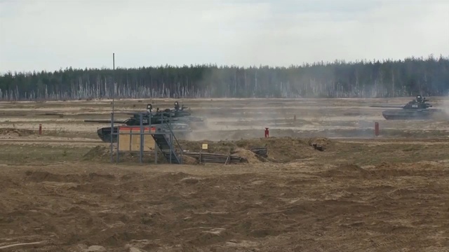 БОЕВЫЕ СТРЕЛЬБЫ Т-72. ПОЛИГОН МУЛИНО смотреть онлайн