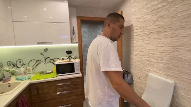 VLOG:Жарю СЫРНИКИ/Мое ДЕТСТВО/Живем в ГРЯЗИ смотреть онлайн