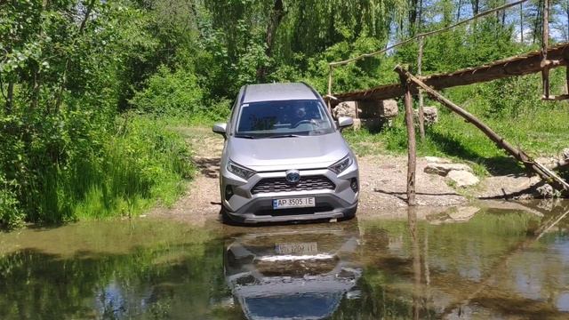 TOYOTA RAV4 HYBRID 2WD (XA50) смотреть онлайн