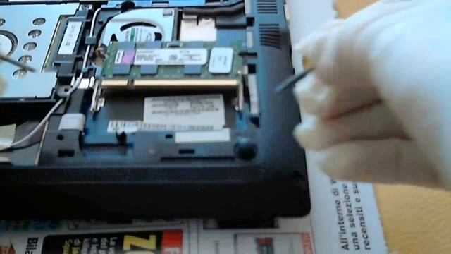 tutorial aumento memoria ram su netbook Acer Aspire One D255 смотреть онлайн